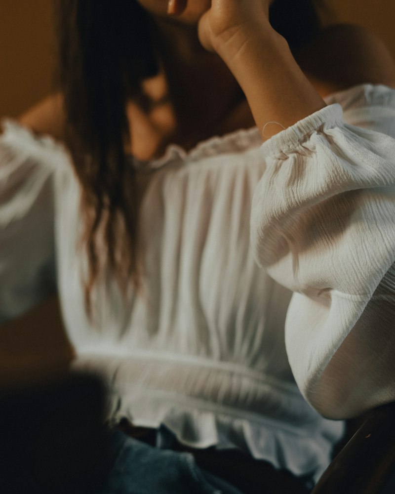 Puff-Sleeve Cotton Top